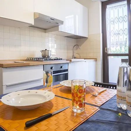 Montestella House Appartement *